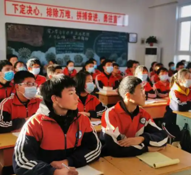 横向协同深度与广度现场发布的思治教育一体化优异实践 横向协同深度与广度现场发布的思治教育一体化优异实践