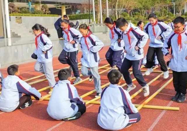 作息优化构成热身—练习—团体激活—讲堂学习的完整链条 作息优化构成热身—练习—团体激活—讲堂学习的完整链条